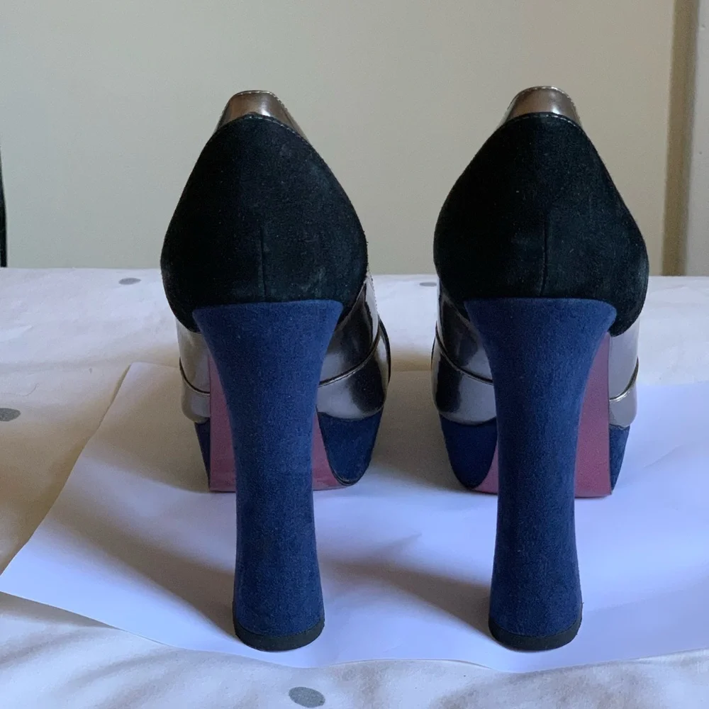 Paris Hilton Platforms - Picture 3 of 5